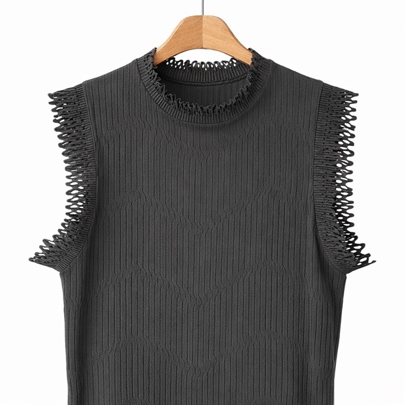 ZARA • Black Ribbed Sleeveless Blouse with Ruffled Collar S-M - Picture 3 of 6